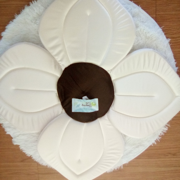 Blooming Bath Flower - Picture 2 of 3